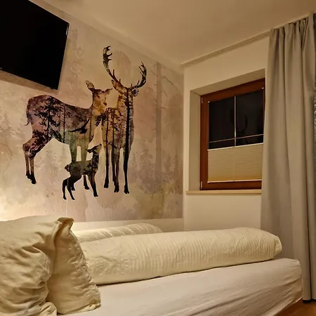 Guest house Berggasthof Karlbauer Lendorf