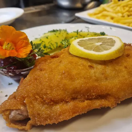 Guest house Berggasthof Karlbauer Lendorf